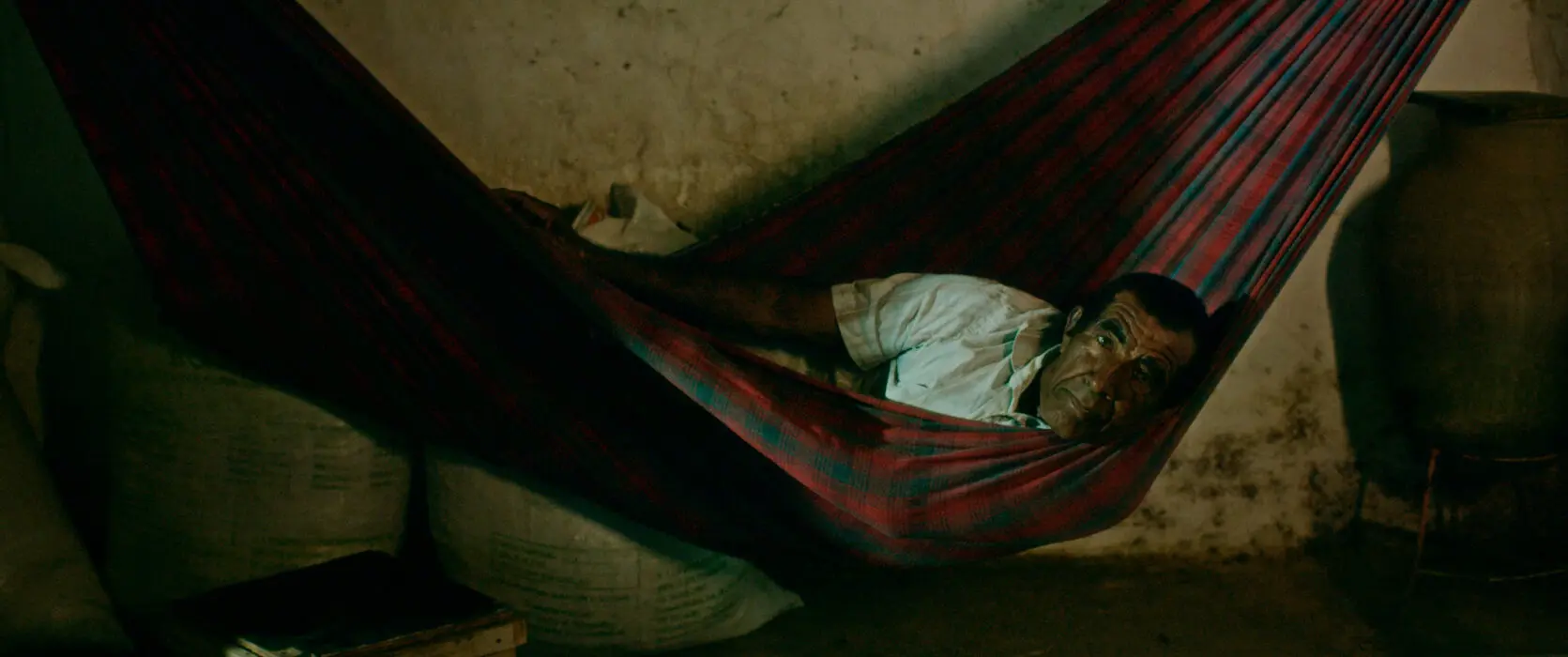 A NAVE QUE NUNCA POUSA